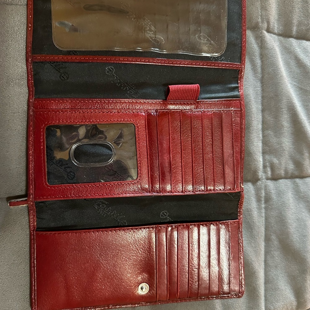 Red Leather FOSSIL Wallet - Picture 5 of 10